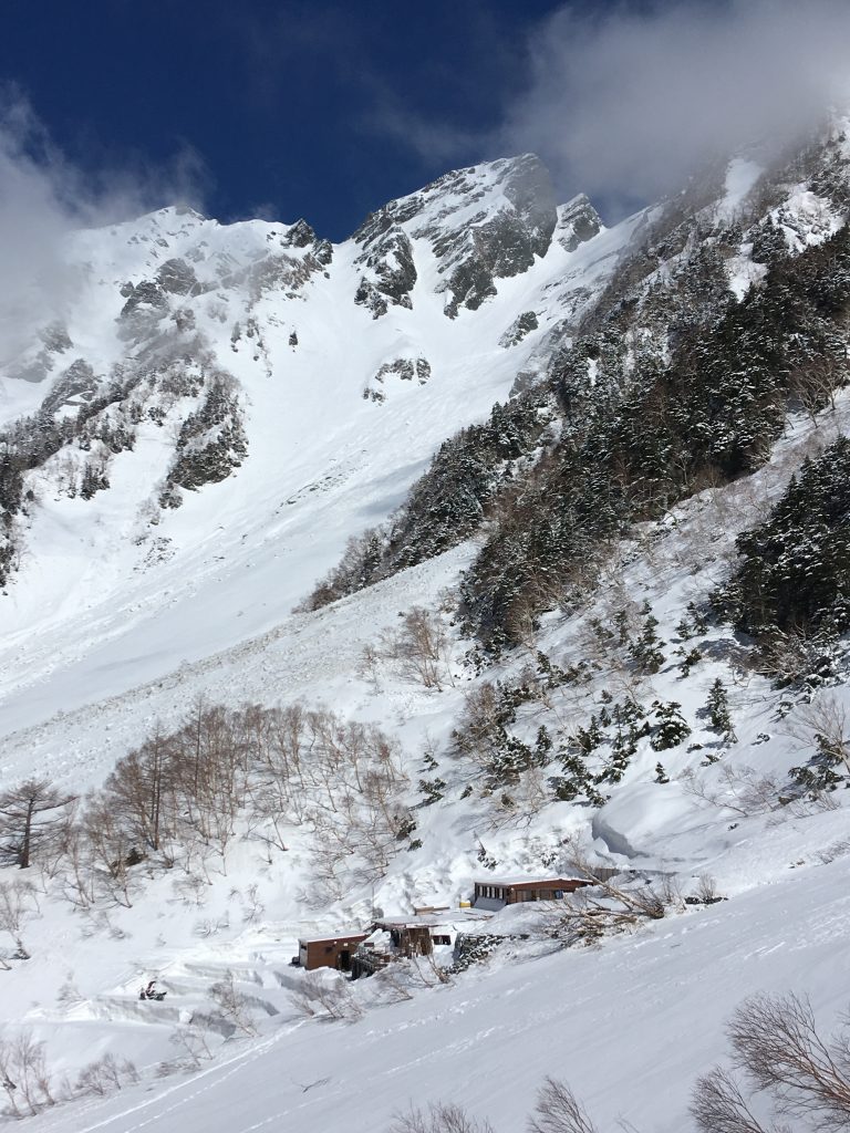 雪崩 