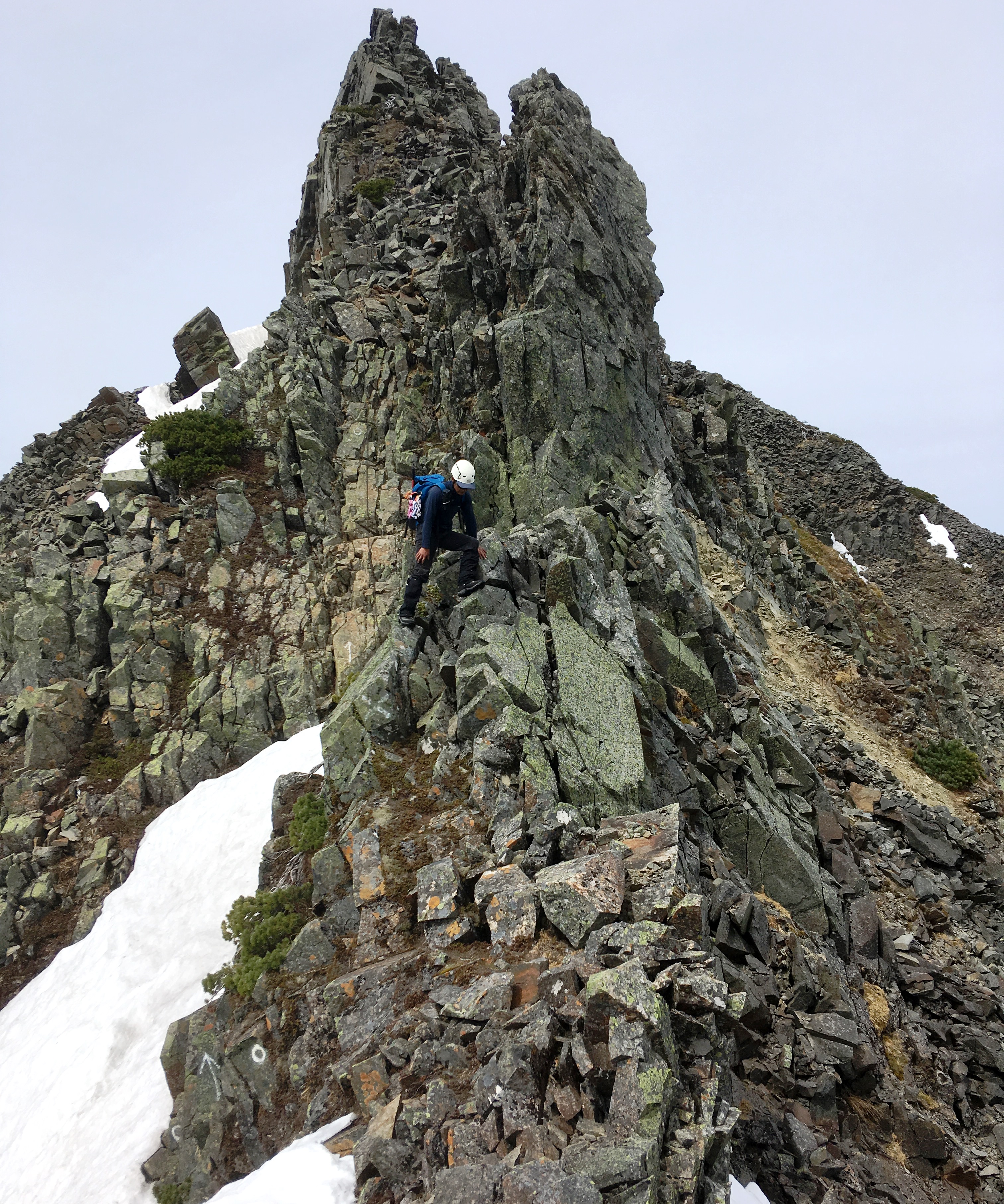 西穂高岳から天狗のコルへ（雪雪のち岩岩） | 岳沢小屋 | 槍ヶ岳山荘